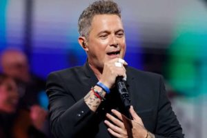 Alejandro Sanz conquista a Viña del Mar por quinta vez, pese a reclamos por el mal sonido en las transmisiones