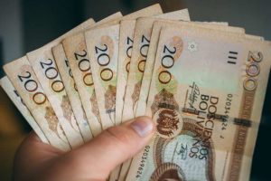 El Gobierno y la COB empezarán la negociación sobre el incremento salarial, este martes