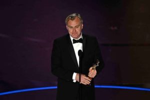 Christopher Nolan gana el Oscar a mejor director por su drama «Oppenheimer»