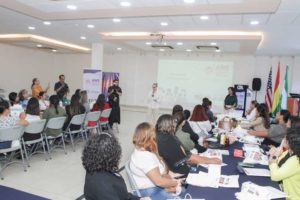 La Academia de Mujeres Emprendedoras presentó a las 45 seleccionadas para su tercer programa en Santa Cruz