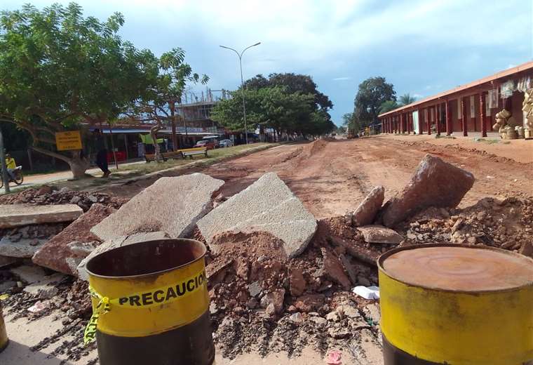 Comenzó la pavimentación de la Av. José Miguel de Velasco en Ascensión de Guarayos