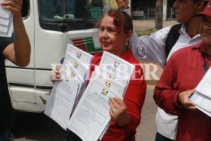 Por falta de recursos y burocracia, desisten del pedido de revocatorio para el alcalde Jhonny Fernández