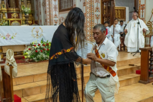 Cámara de Diputados rinde homenaje a Cabildo Indígena Chiquitano en Semana Santa