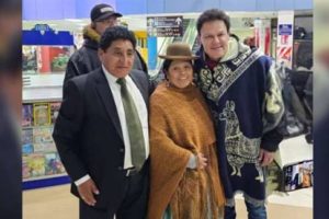 Una «Morenada poderosa» se lució con Pedro Fernández, que deslumbró en La Paz