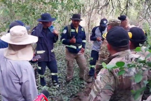 Santa Cruz: expertos en explosivos buscan un lugar adecuado para dinamitar y desviar el cauce del Río Grande