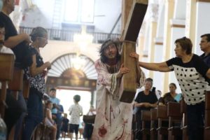 Viernes Santo: la Iglesia cruceña cuestiona la justicia y pide investigar antes de acusar y juzgar