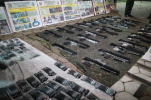 Felcn secuestra 30 fusiles de guerra y 243 kilos de droga en La Pampa de la Isla