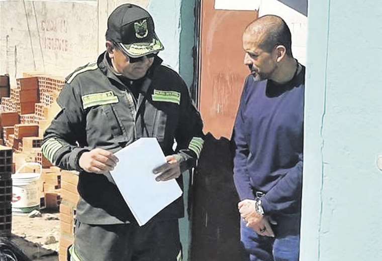 Notifican a Camacho con la orden de su traslado a Santa Cruz