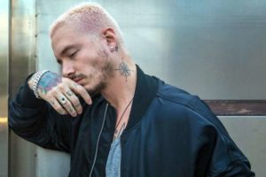¿OVNI o nuevo proyecto? J Balvin sorprende al captar un objeto raro en el cielo