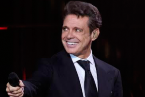 En el día de su cumpleaños, hay teorías que aseguran que Luis Miguel no está vivo y fue reemplazado por un doble