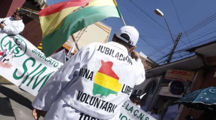 Todo el sector salud en Bolivia ratifica paro de tres días; Gobierno ven una medida «política»
