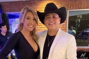 Luis Vega y Nathalia Calvimonte dan la bienvenida a su primer hijo