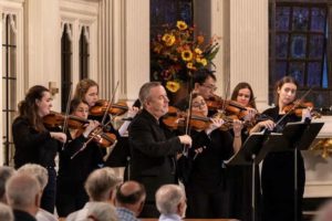 La orquesta Juilliard415 y el coro Urubichá darán 3 conciertos gratuitos en el Festival de Música Barroca