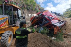 Identifican a las siete víctimas fatales del accidente en la ruta a los Valles cruceños