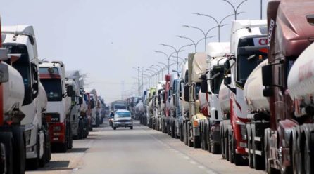 Sepa por qué los cisterneros dejarán de proveer 2,4 millones de litros de combustible a los surtidores, este viernes en Santa Cruz