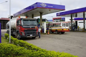 YPFB descalifica «versiones aisladas» y garantiza abastecimiento de combustible