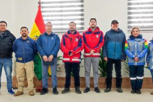 Amplían atención las 24 horas del día en dos pasos fronterizos con Chile y camioneros inician paro indefinido en Antofagasta