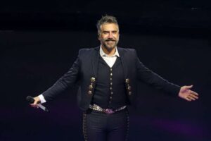 Alejandro Fernández cancela concierto en México por problemas de salud