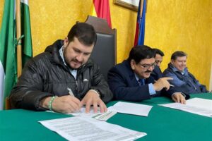 La Uagrm y el Comité Cívico buscan formar nuevos líderes cruceños