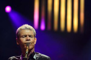 Seis veces ganador del Grammy, saxofonista David Sanborn murió a los 78 años