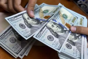 Escasez de dólares: Arce advierte a exportadores con “sacar alguna medida para que traigan el 100% de las divisas”