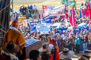 Arce inicia la construcción de la doble vía Oruro-Challapata, con una inversión de Bs 383 millones