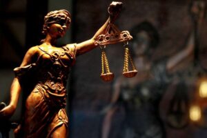 Ordenan captura de tres jueces de un tribunal que lleva adelante juicios contra Nallar y Angélica Sosa