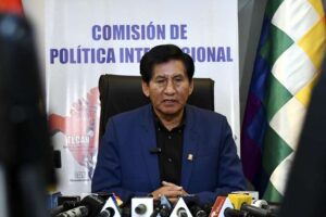 “No conozco una normativa internacional que diga que la moneda mundial es el dólar”, dice senador del MAS ante escasez de la divisa