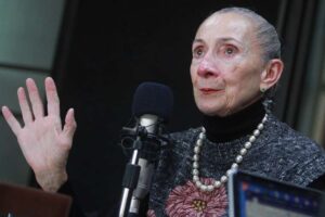“Soy una soñadora total”, así se define la escritora Sarita Mansilla