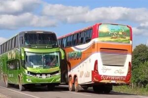 Tras compromiso de YPFB se levanta el bloqueo en la carretera Santa Cruz- Beni