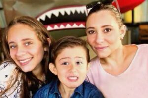Agrupación Mujeres por Mujeres lanza concurso