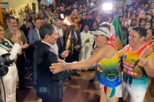 Porongo enciende la fiesta de San Juan Bautista con fogata y tradiciones
