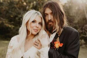 Billy Ray Cyrus, padre de Miley Cyrus, se divorcia tras siete meses de matrimonio