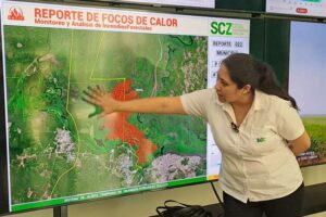Confirman que el incendio transfronterizo se expande a territorio brasileño por los fuertes vientos