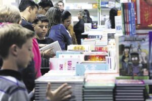La Feria del Libro busca batir el récord de asistencia de 2023