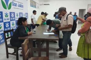 San Julián decide mantener cuarto intermedio en el bloqueo de carretera por precio de pasajes