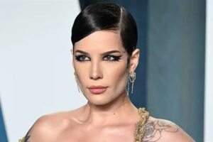 «Tengo suerte de estar viva»: Halsey revela su diagnóstico de lupus y un raro trastorno en la sangre