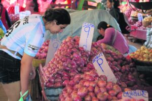 Gobierno atribuye alza de precio de alimentos a inflación externa y clima