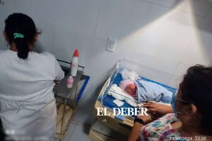 Buena Vista: La bebé que fue abandonada en un alcantarillado se encuentra estable y la Policía busca a sus padres