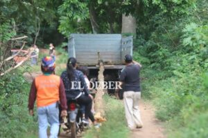 Sacada del ‘palo ensebao’ marca la antesala a la fiesta de San Juan