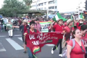 Sectores sociales marchan a favor de Luis Arce, en la capital cruceña