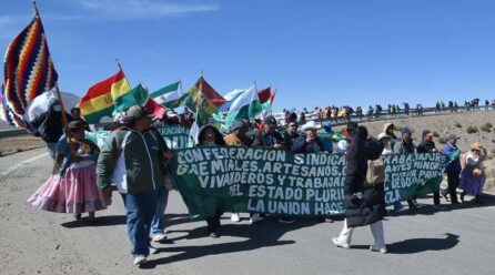 Marcha de gremiales se acerca a La Paz; otro bloque anuncia ampliado el lunes en Cochabamba