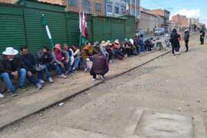 ¿Con qué conflictos empezará la semana? Ya no habrá bloqueo del transporte, pero sí hay paro médico y otras manifestaciones