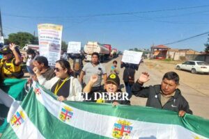 Presidente de YPFB afirma que no puede faltar el GLP en Santa Cruz y vecinos piden destitución del gerente de Logística