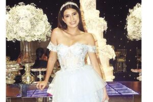 Julieta brilló y encantó en su fiesta de 15 años