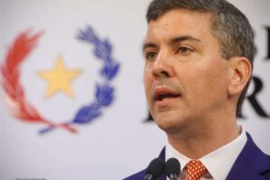 Presidente de Paraguay inicia visita a Bolivia y firmará acuerdos bilaterales con Arce