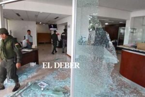 Dos de los cinco adolescentes acusados del ataque a la Aduana son enviados a Cenvicruz