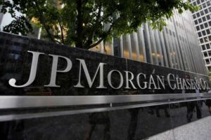 Bolivia lidera entre países con mayor riesgo país, según el índice JP Morgan