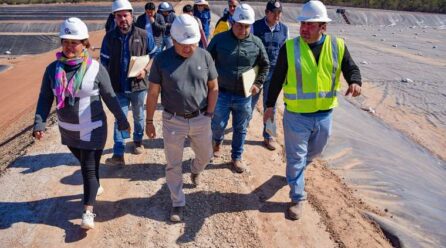 Verifican avances de dos plantas industriales que se levantan en Villa Montes