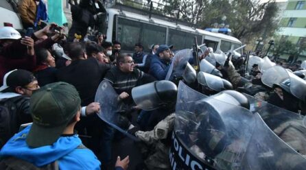 Periodistas rechazan que la prensa sea citada a declarar por asalto militar; piden no vulnerar la CPE, la Ley de Imprenta y normas internacionales